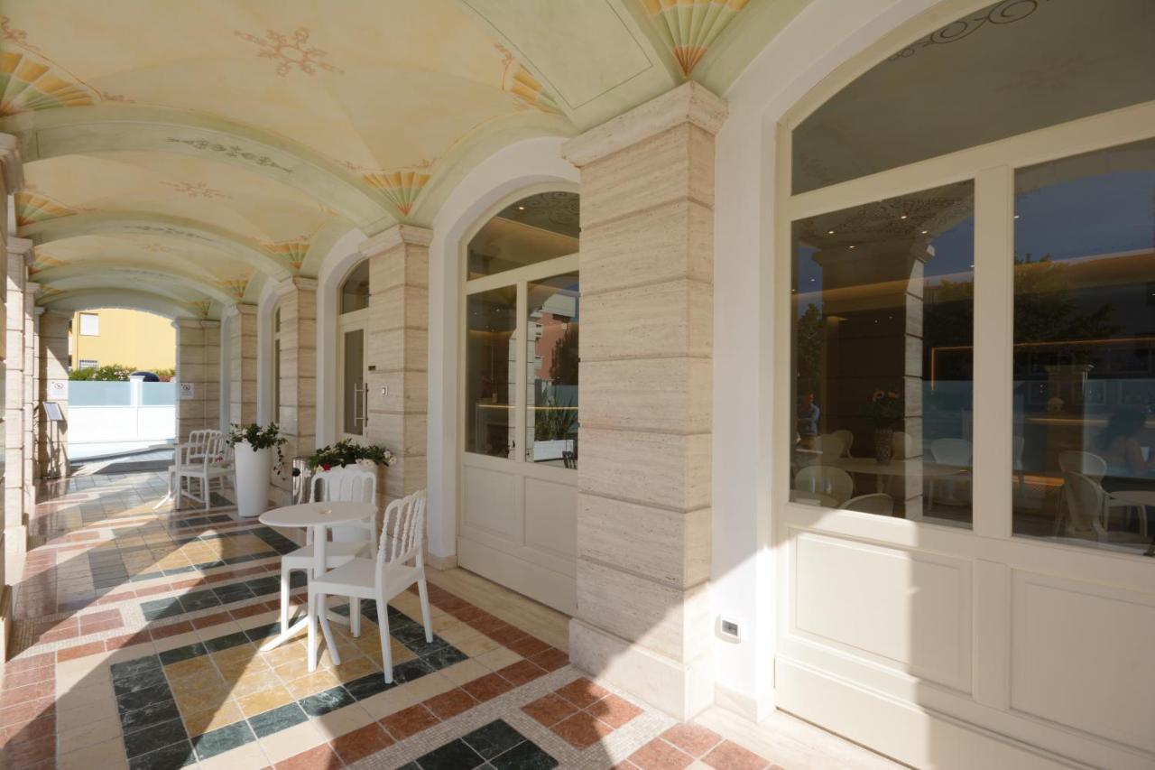 אלבה אדריאטיקה Residence Hotel Alba Palace מראה חיצוני תמונה