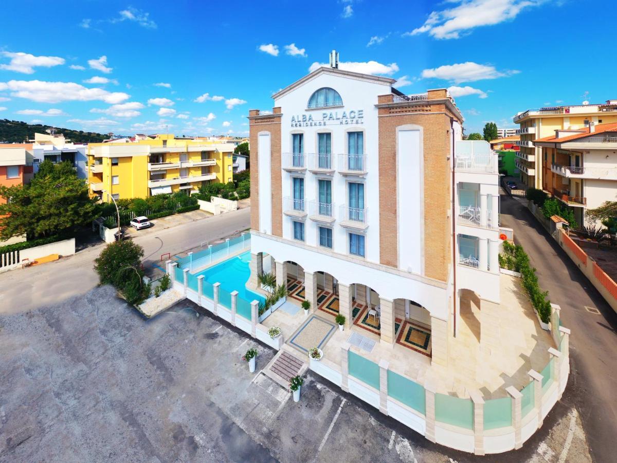 אלבה אדריאטיקה Residence Hotel Alba Palace מראה חיצוני תמונה